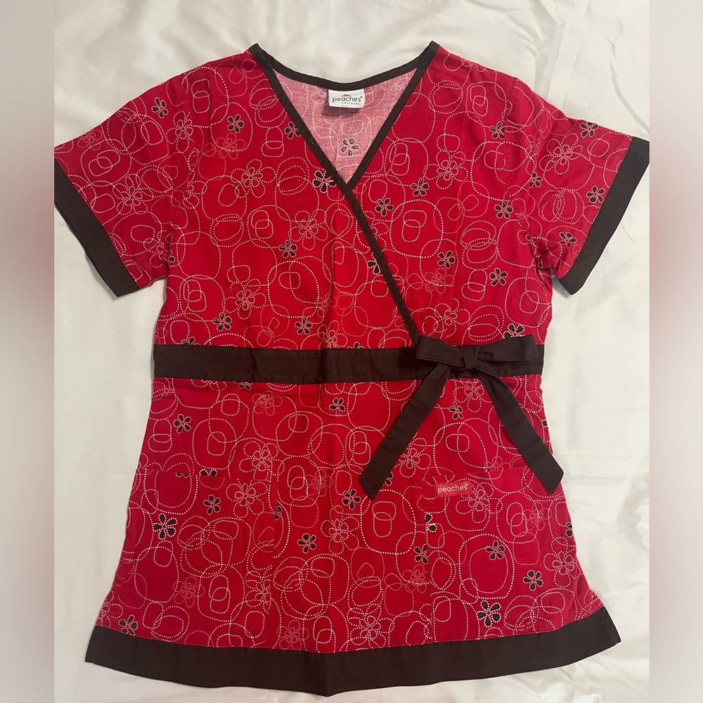 Women’s scrub top Small
